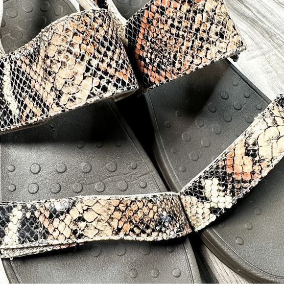 Vionic Bolinas Platform Sandal - Picture 8 of 11